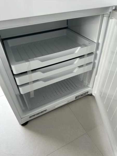 Fisher and Paykel 380L Fridge - Brand New63023086526850112