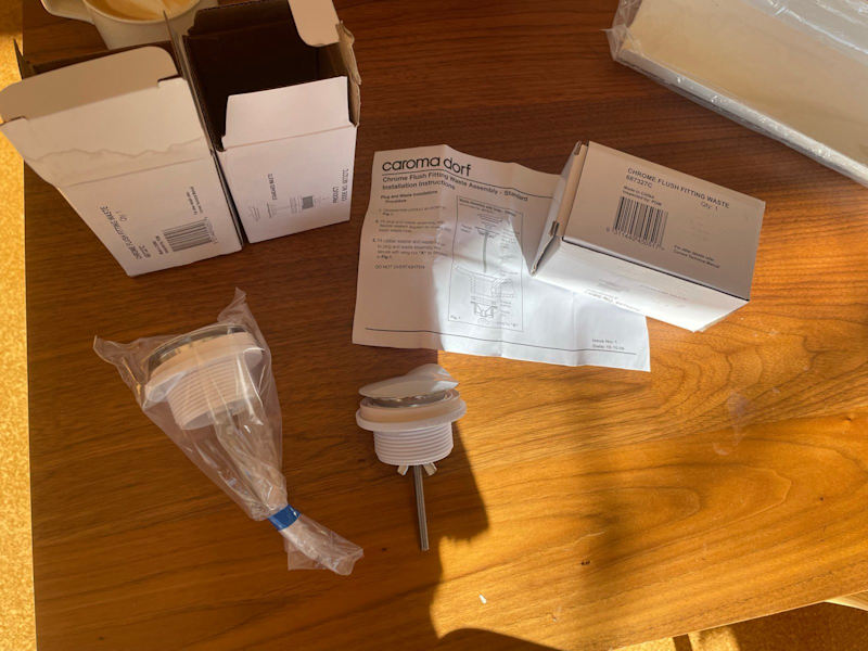 Caroma flush fitting standard waste units (3)63440398250114111