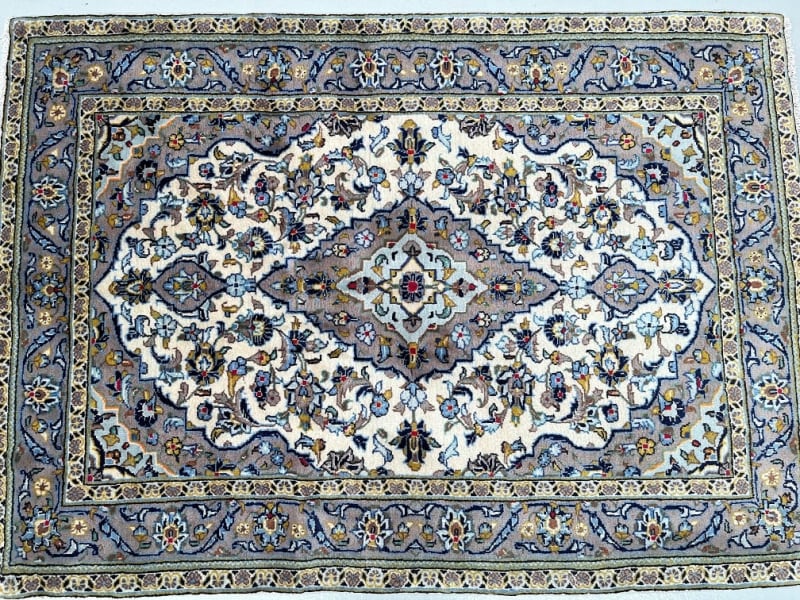 Dense quality lambs wool hand knotted Persian Kashan rug 1.5x1m