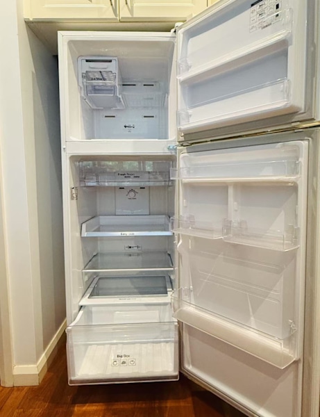 Samsung Top Mount Fridge 341L in good condition63470145456130112