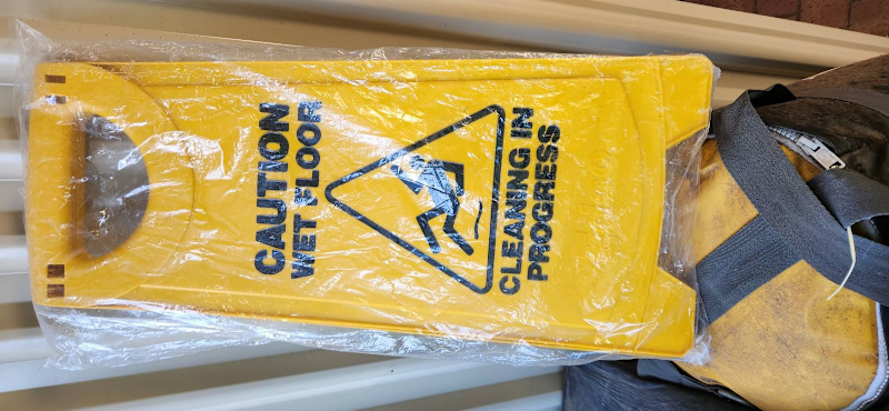cleaning sign brand new $9.9963004289174786110