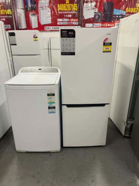 CHIQ 283 Litres Fridge Freezer AND FISHER & PAYKEL 8.5 KGS WASHING MAC634433193102111129