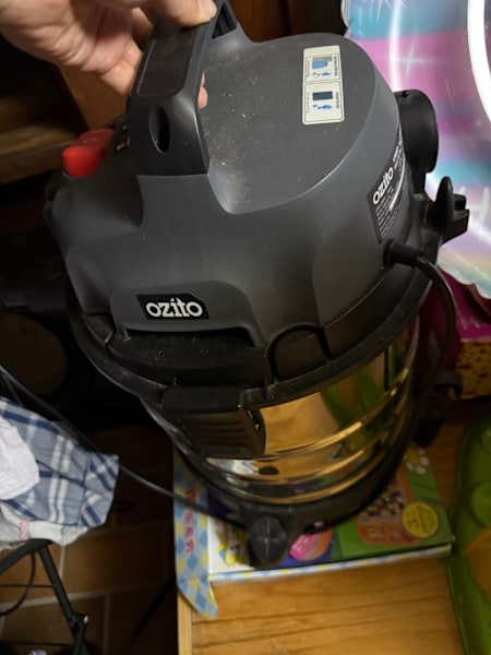 OZITO Wet and Dry Vacuum WWVD-1220PT63444014702467110