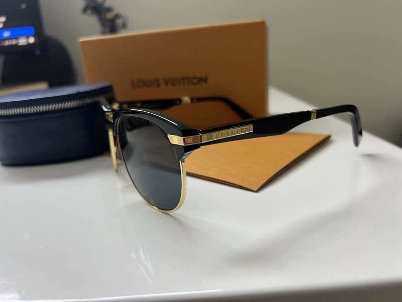 LOUIS VUITTON Z1017U LV in the Pocket Folding Sunglasses With Case