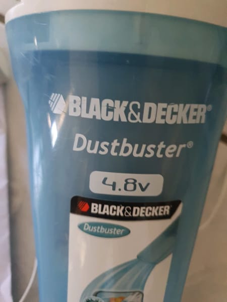 Black and Decker dust buster63019993552386111
