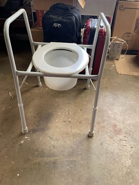 Toilet Chair62863406716545111