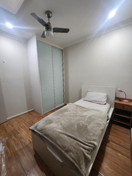 Room for rent63438962998657110