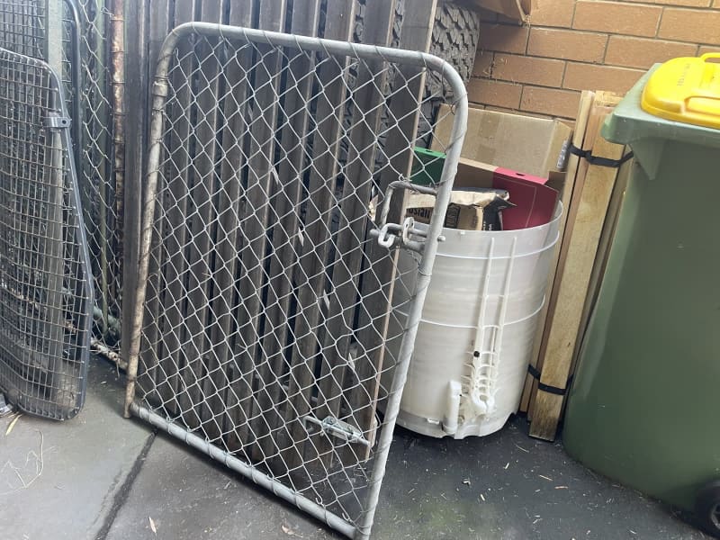 GATES SCREENS NEWISH TO VINTAGE TXT MOB ONLY62863396404481114
