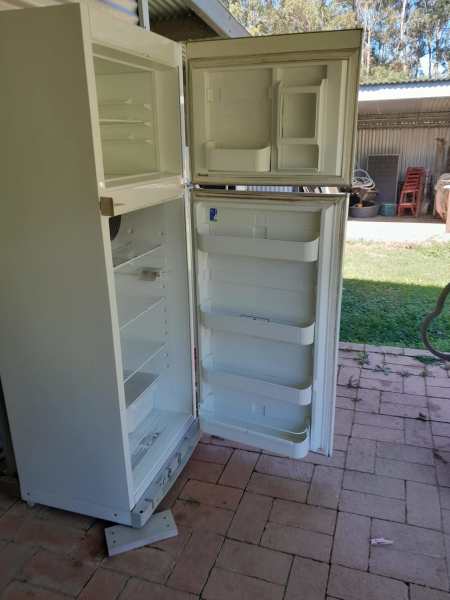Domectic 224ltr gas fridge freezer63018619742594111