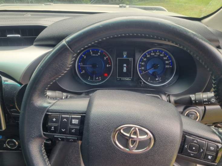2016 TOYOTA HILUX SR5 (4x4) 6 SP AUTOMATIC DUAL CAB UTILITY62933707575937114