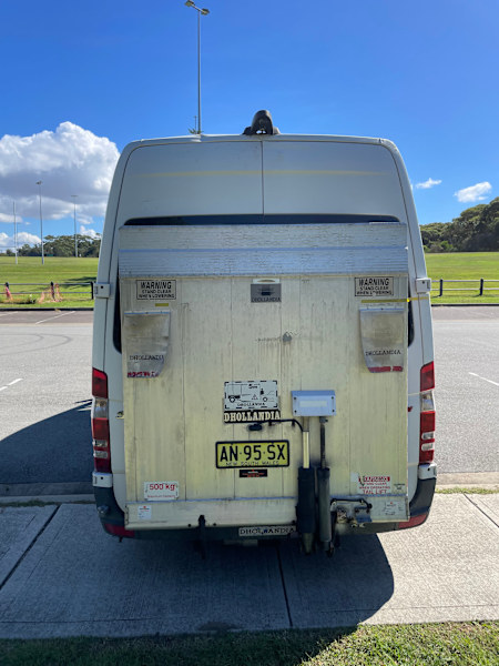 Mercedes-Benz Sprinter Auto van with Dhollandia hydraulic tail lifter62939538205570112