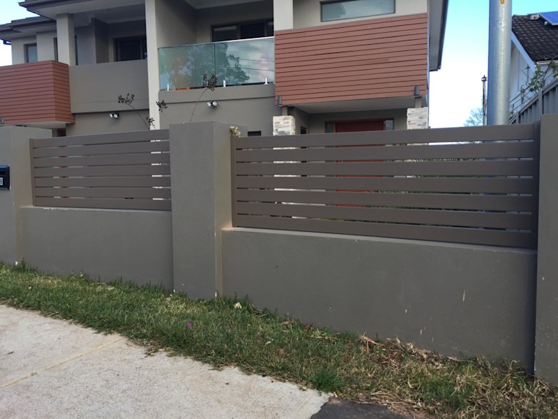 Privacy Screens and Gates- powder coated aluminium63439105298561111