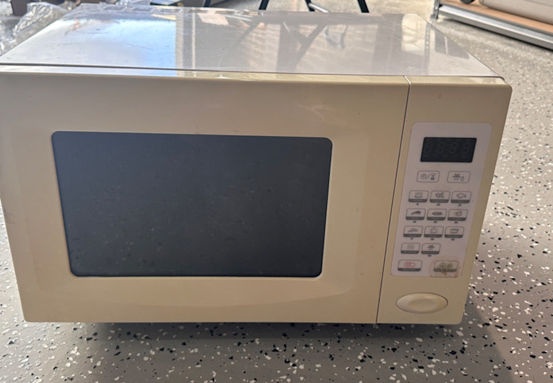 Used microwave- working condition63022635029123110