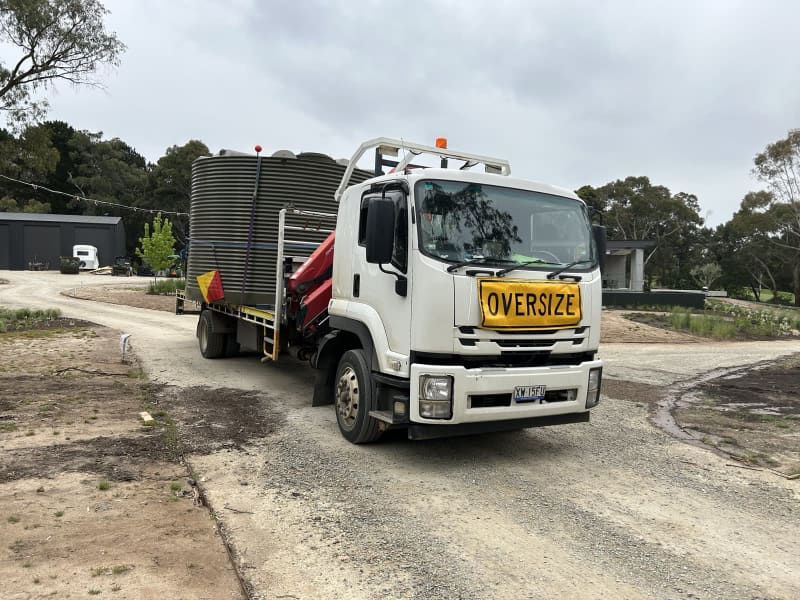 Wanted: Crane truck for hire with driver 62864726400385111