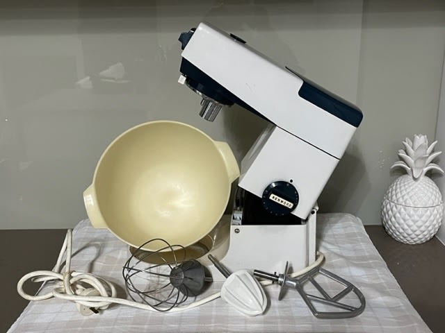 Vintage Kenwood Chef Mixer63444075097090112