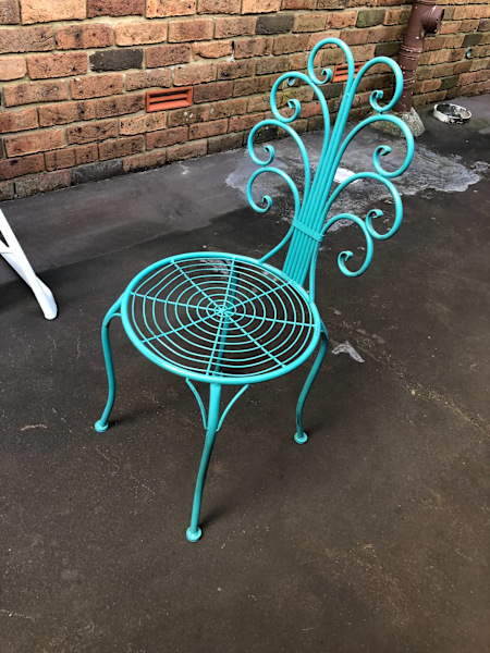 Decorative metal chair62864724328066112