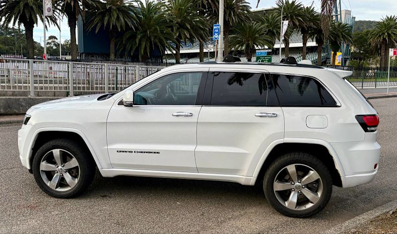 2014 Jeep grand Cherokee - Overland62938582949633112