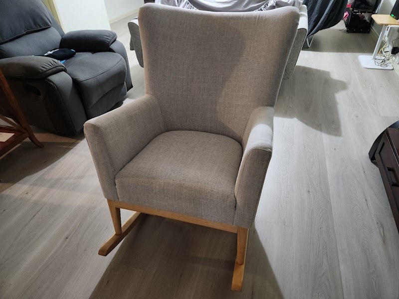 Rocking chair for sale $15062863374746754119