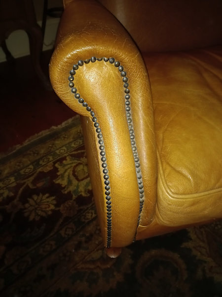 Pair of stunning wingback leather arm chairs62865821239811111