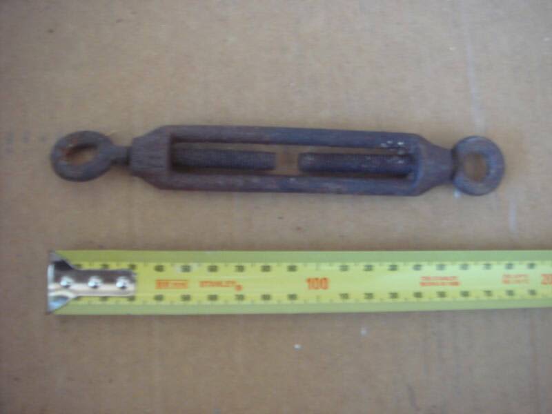 Small hardwares hooks, door bolt, etc.63004437373185114