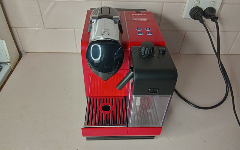 DeLonghi  Nespresso Lattissima Plus Coffee Maker - Red63014236161537114