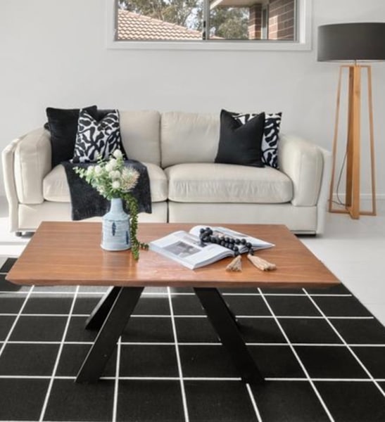 2.5 seater leather sofa62863369544577112