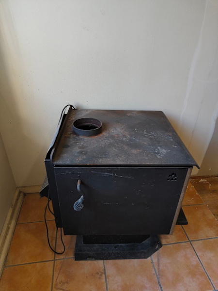 OSBURN 2300 WOOD FIRE ELECTRICAL STOVE OVEN GOOD CONDITION63023535305601111