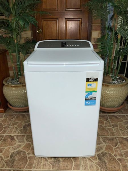 7.75-KG FISHER AND PAYKEL WASHING MACHINE 630137858997791112
