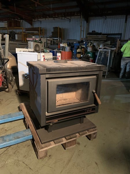 LARGE WOOD HEATER EURIKA FREESTANDING WITH FAN63022634012930113