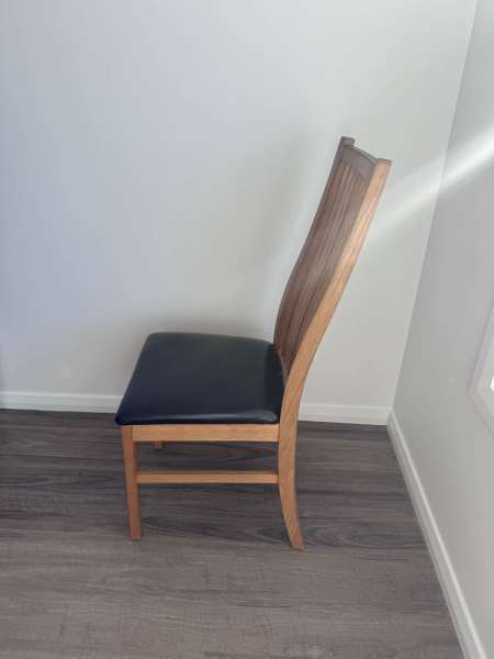 5 Oak Dining Chairs62863383557635111