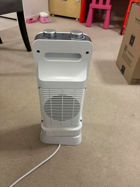 NEW - Clearance Sale - 2000W Ceramic Tower Heater Oscillating, White63014709456770113