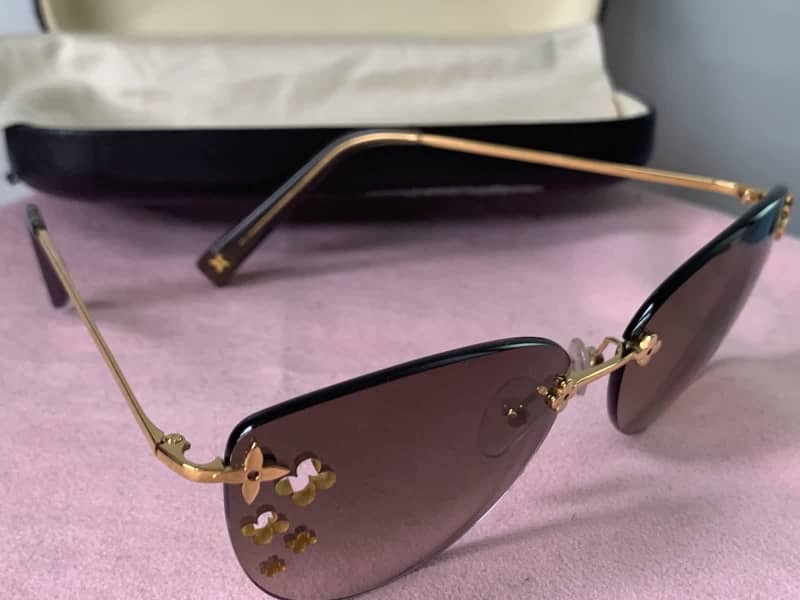 Louis Vuitton Z0051U Flower Desmayo Cat Eye Sunglasses Brown Good Condition  LV