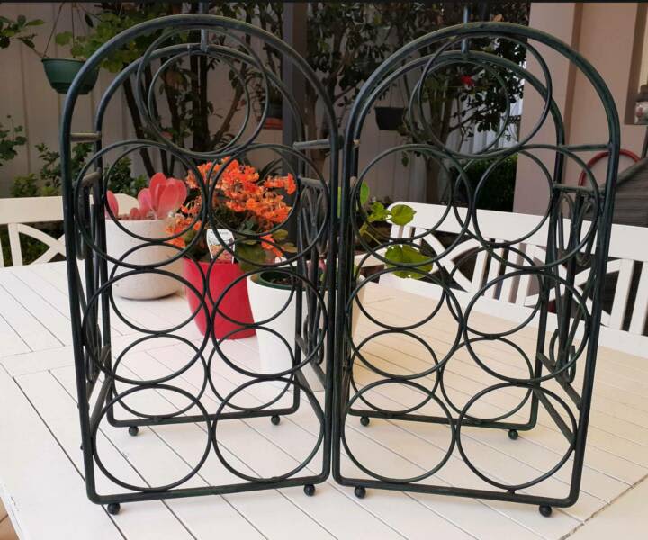 WINE RACK. SOLID METAL. DARK GREEN. HOLDS 7 BOTTLES62863410354690119