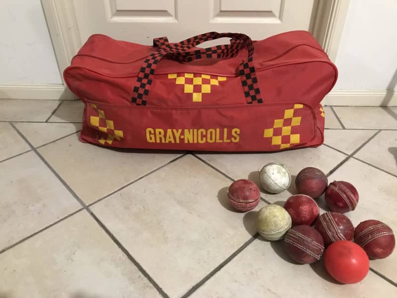 Details 127+ gray nicolls cricket ball bag 3tdesign.edu.vn