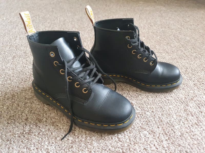 vegan doc martens size 6