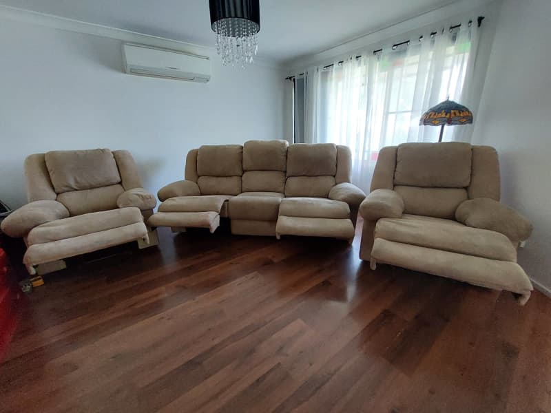 5 seater recliner lounge suite microsuede pick up Woodberry62863410144515111