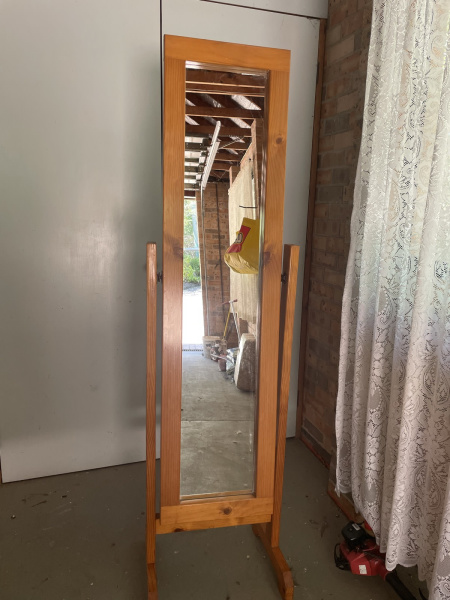 Dressing mirror. Timber surround VGC62863408921474111