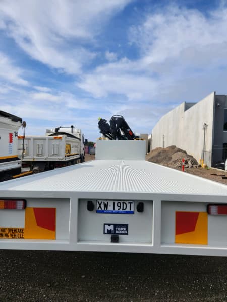CRANE TRUCK WITH OPERATOR FOR HIRE63011991921667111