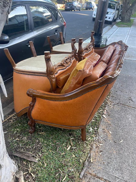 Free vintage leather lounge62863382608259111