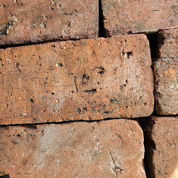 Red Brick Pavers $2 each or $60.00 the lot63012444760451115