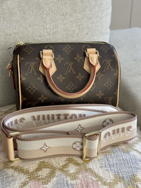 ULTRA RARE - LV Epi Granenelle PM Rose Ballerine Louis Vuitton, Bags, Gumtree Australia Inner Sydney - Surry Hills