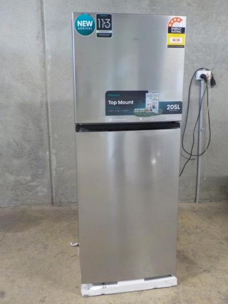 Item 2874 Brand NEW!!! Hisense 205L Fridge Freezer630190811472661115