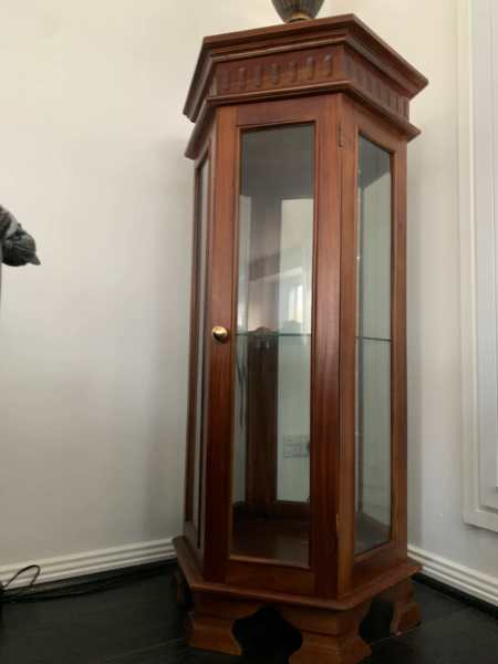 Solid Vintage hexagon display cabinet628633790467871125