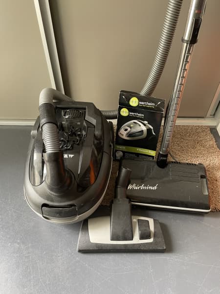 wertheim 1700w vacuum cleaner