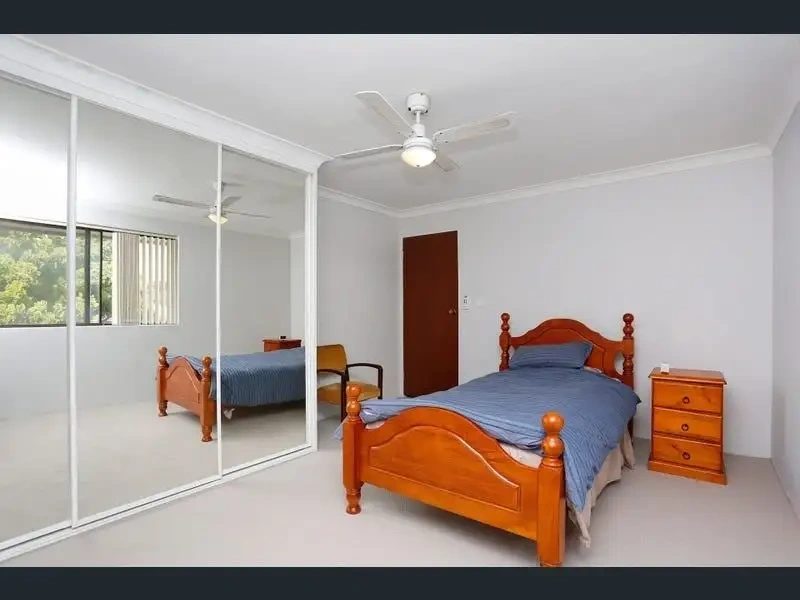 2 Bed Rooms Unit in Prime location63007596641538113