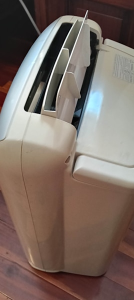 Mitsubishi Compact Dehumidifier 5.5L63612125933186113