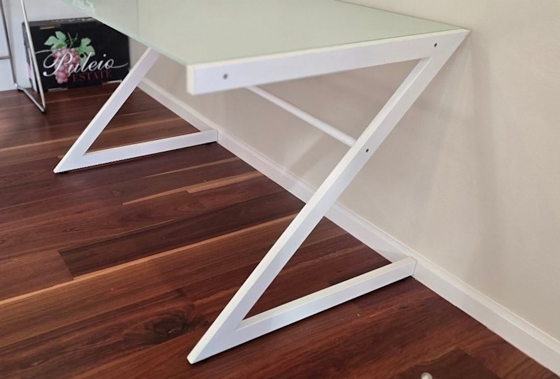 Freedom White Frosted Glass Desk62863408471426114