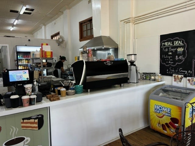 Thriving Cafe, Laundromat, Renovated Home plus Investment Unit63438904453122113