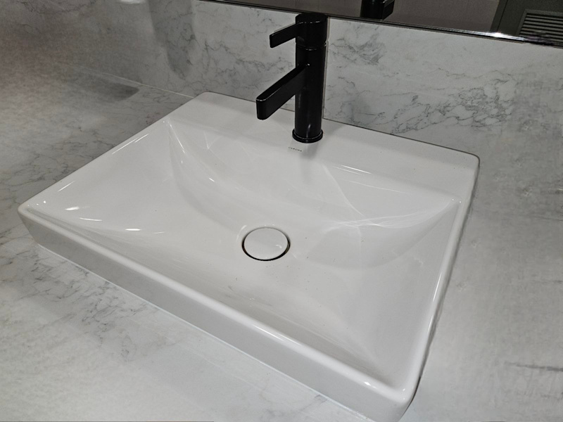 Caroma Urbane 2 inset basin with black tap63439363943043110