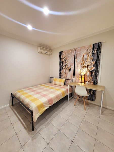 ROOM FOR RENT63007555979011112